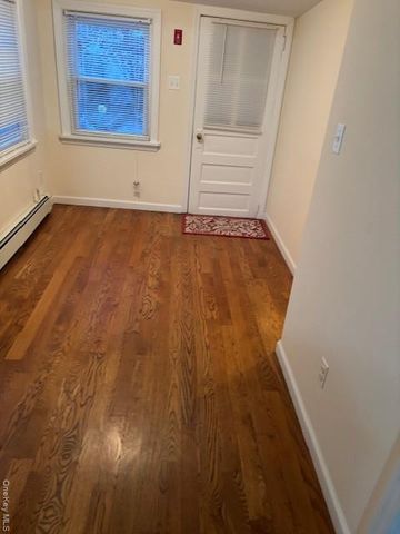 3 Hudson Street W, East Rockaway, NY 11518