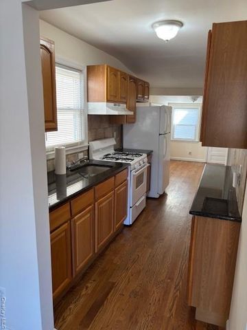 3 Hudson Street W, East Rockaway, NY 11518