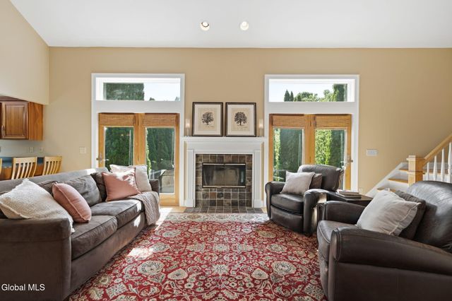 22 Kling Terrace, Voorheesville, NY 12186