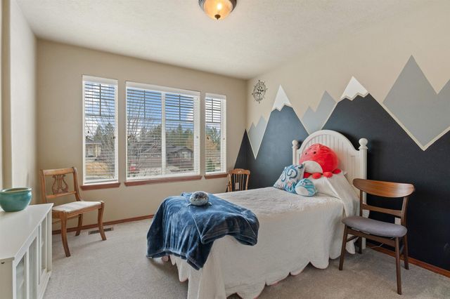 16609 N Columbus Dr, Spokane, WA 99208