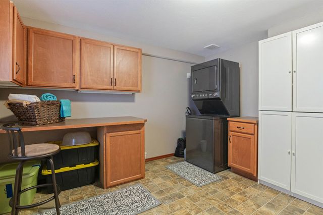 16609 N Columbus Dr, Spokane, WA 99208