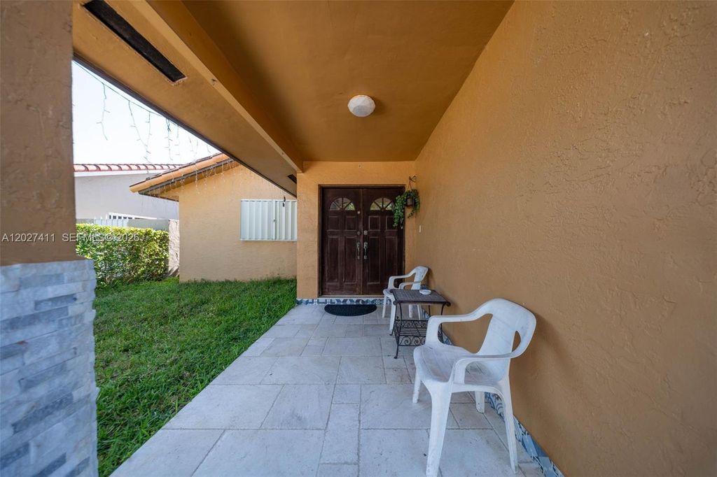 Image 2 of property listing at 10724 SW 145th Ave, Miami, FL 33186