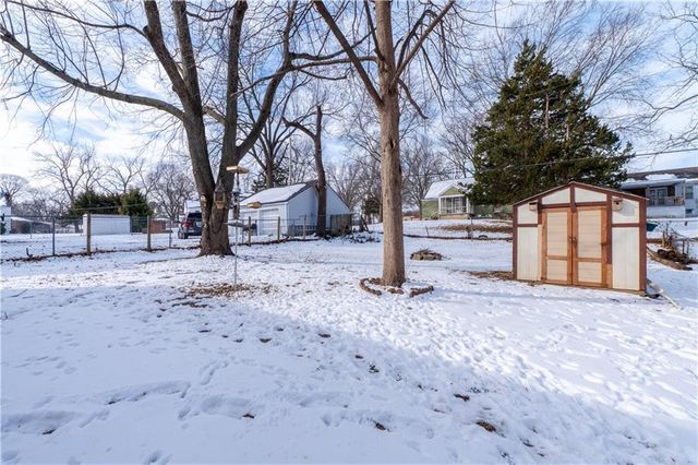 3310 S Maywood Avenue, Independence, MO 64052