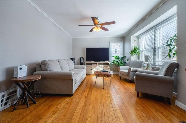 3310 S Maywood Avenue, Independence, MO 64052