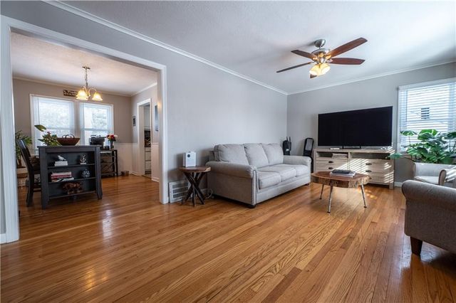 3310 S Maywood Avenue, Independence, MO 64052