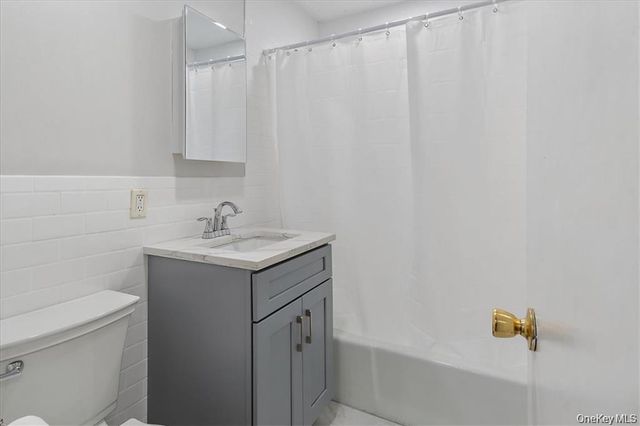 142 Trenchard Street 2E, Yonkers, NY 10704