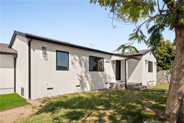 7943 Ledge Avenue, Sun Valley, CA 91352
