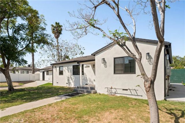7943 Ledge Avenue, Sun Valley, CA 91352
