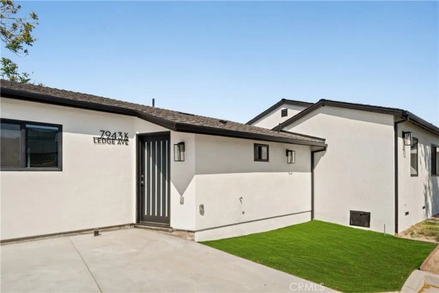 7943 Ledge Avenue, Sun Valley, CA 91352
