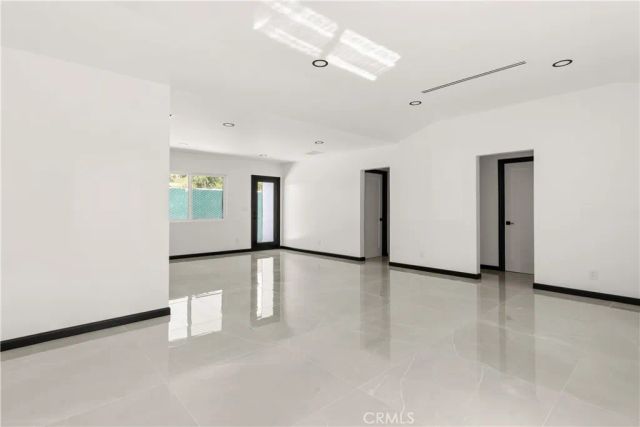 7943 Ledge Avenue, Sun Valley, CA 91352