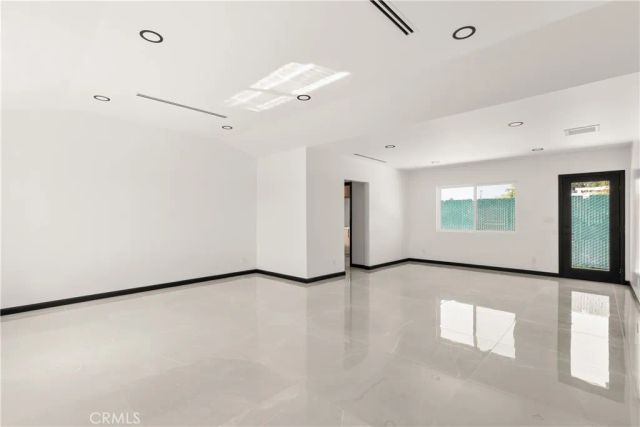 7943 Ledge Avenue, Sun Valley, CA 91352