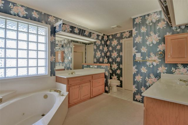 9110 Ravenswood Road, Granbury, TX 76049