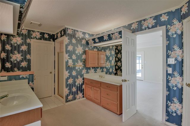 9110 Ravenswood Road, Granbury, TX 76049