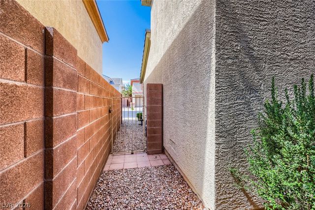 145 Coronation Avenue, Las Vegas, NV 89123
