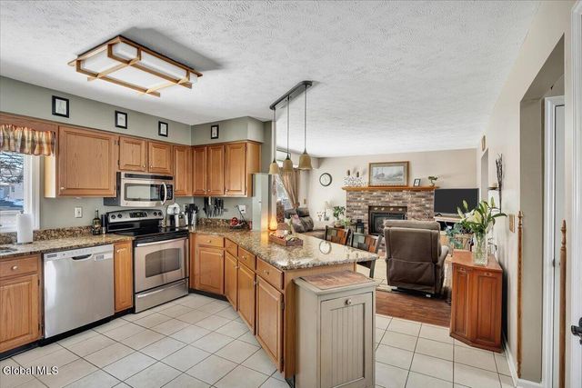 52 Old Birch Lane, Colonie, NY 12205