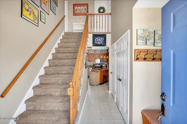 52 Old Birch Lane, Colonie, NY 12205