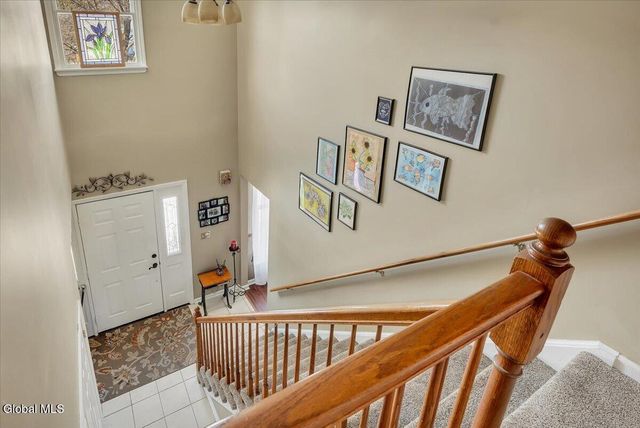 52 Old Birch Lane, Colonie, NY 12205