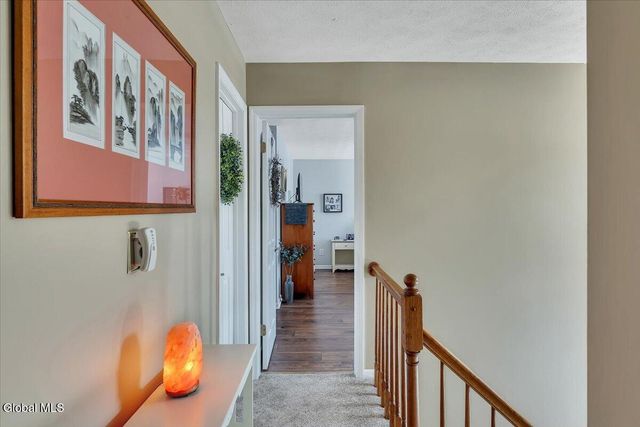 52 Old Birch Lane, Colonie, NY 12205