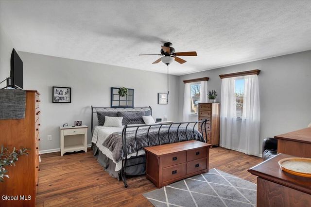 52 Old Birch Lane, Colonie, NY 12205