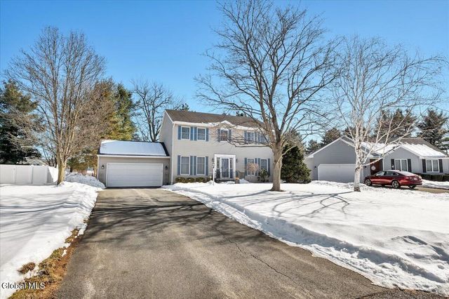 52 Old Birch Lane, Colonie, NY 12205