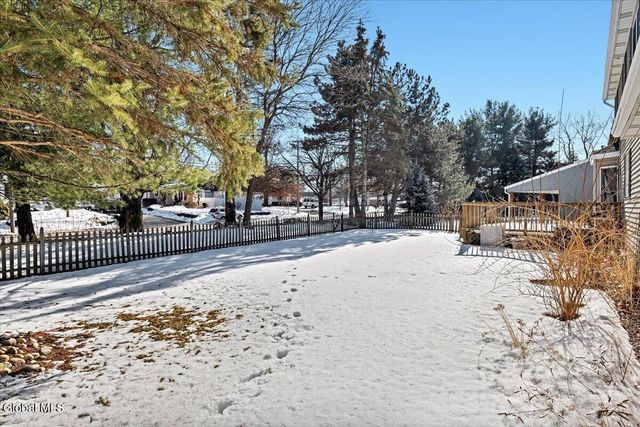 52 Old Birch Lane, Colonie, NY 12205