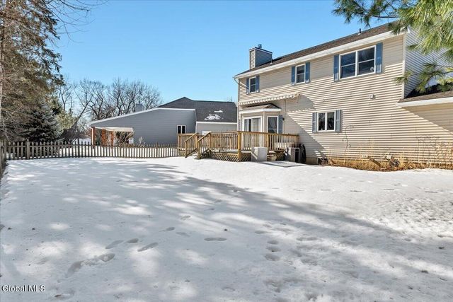 52 Old Birch Lane, Colonie, NY 12205