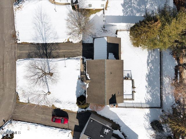 52 Old Birch Lane, Colonie, NY 12205