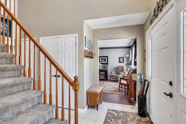 52 Old Birch Lane, Colonie, NY 12205