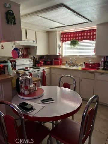2819 Monterey, Bakersfield, CA 93306