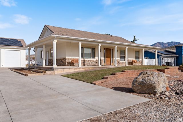 1488 W DIAMOND DR, St. George, UT 84770