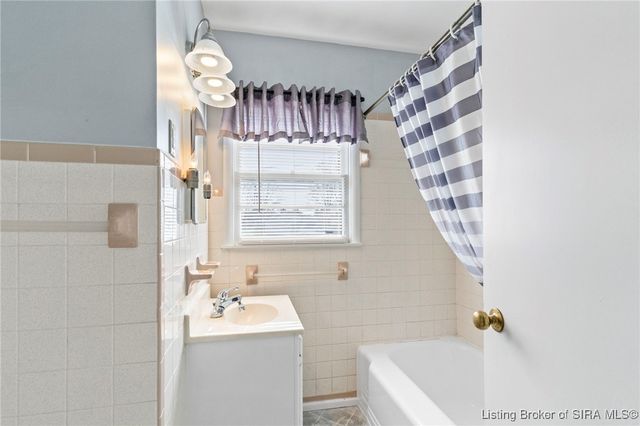 2705 Lanier Drive, Madison, IN 47250