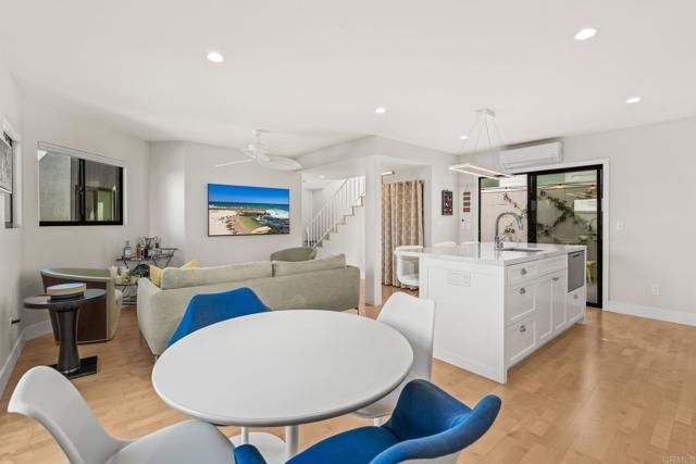 909 Olive Avenue, Coronado, CA 92118