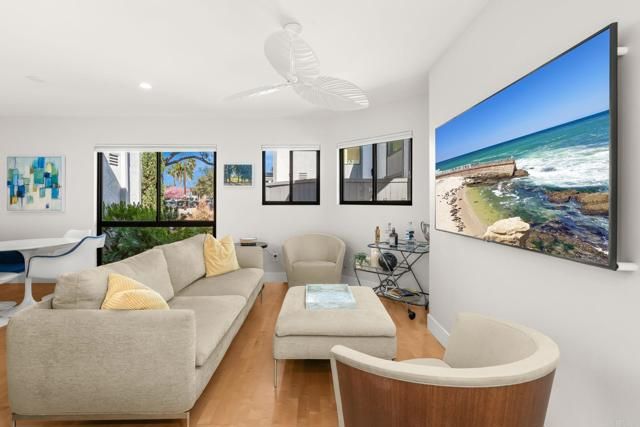 909 Olive Avenue, Coronado, CA 92118