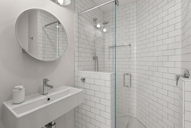 909 Olive Avenue, Coronado, CA 92118