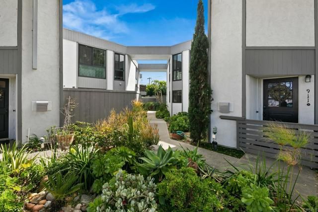 909 Olive Avenue, Coronado, CA 92118