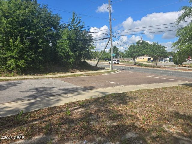 831 N Cove Boulevard, Panama City, FL 32401