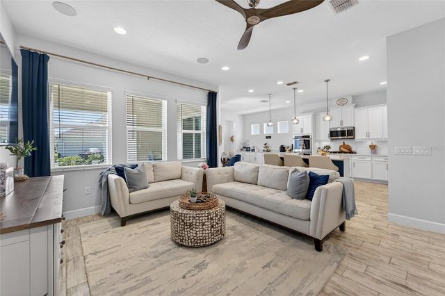 813 WINTERSIDE DRIVE, Apollo Beach, FL 33572