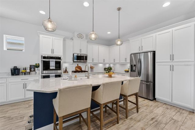 813 WINTERSIDE DRIVE, Apollo Beach, FL 33572