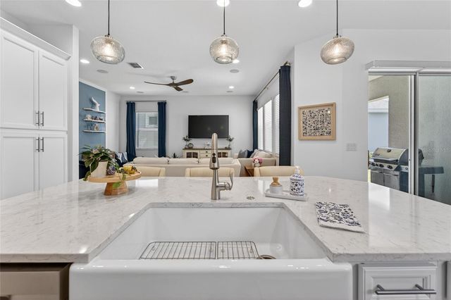 813 WINTERSIDE DRIVE, Apollo Beach, FL 33572