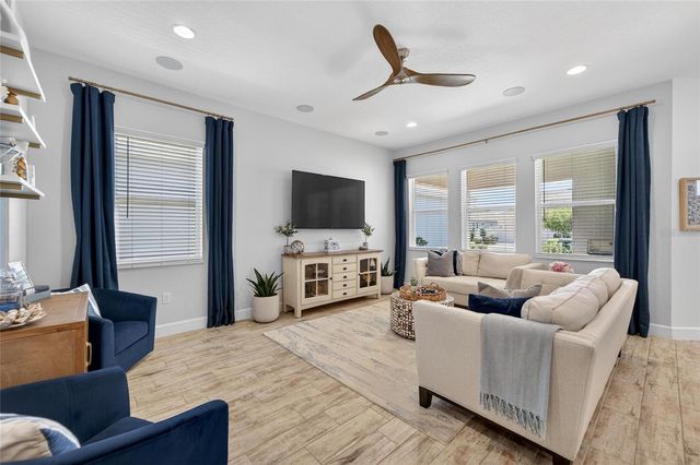 813 WINTERSIDE DRIVE, Apollo Beach, FL 33572