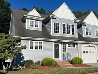 12 Enaya Circle 12, Worcester, MA 01606