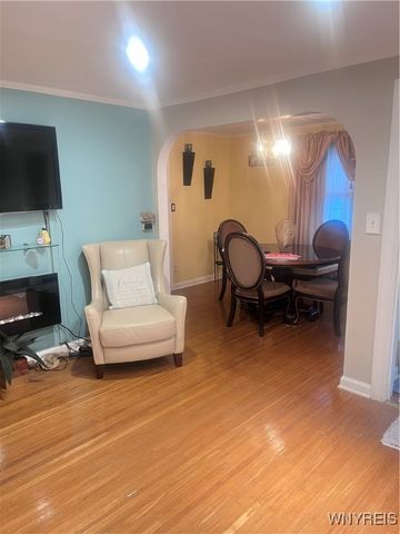 211 Burke Drive, Cheektowaga, NY 14215