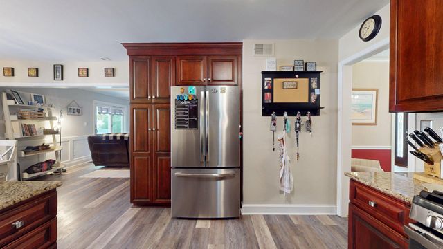3 COLONIAL, Medford, NJ 08055