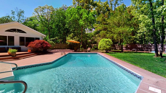 3 COLONIAL, Medford, NJ 08055