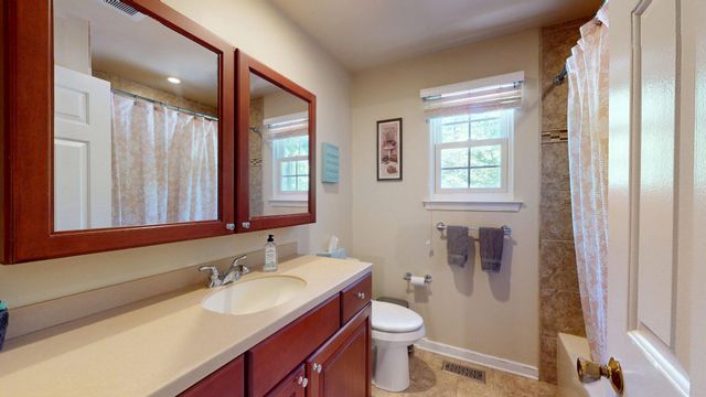 3 COLONIAL, Medford, NJ 08055