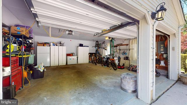 3 COLONIAL, Medford, NJ 08055