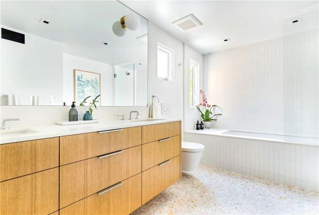 1944 Ocean, Laguna Beach, CA 92651