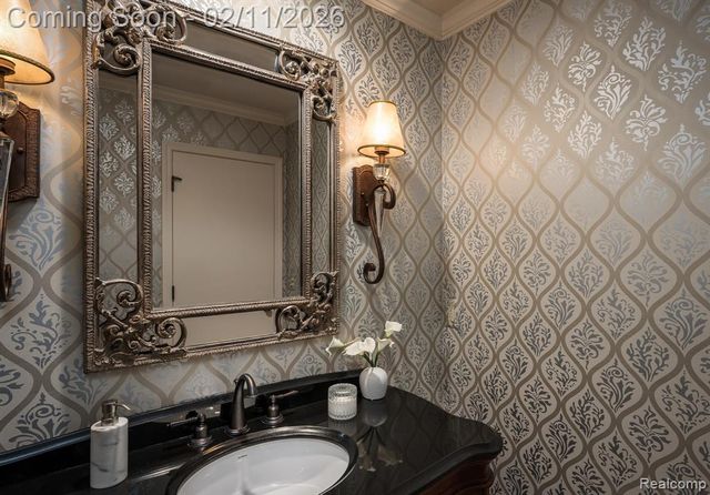 4024 Hidden Woods Drive, Bloomfield Hills, MI 48301