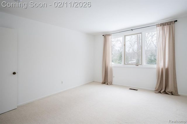 4024 Hidden Woods Drive, Bloomfield Hills, MI 48301