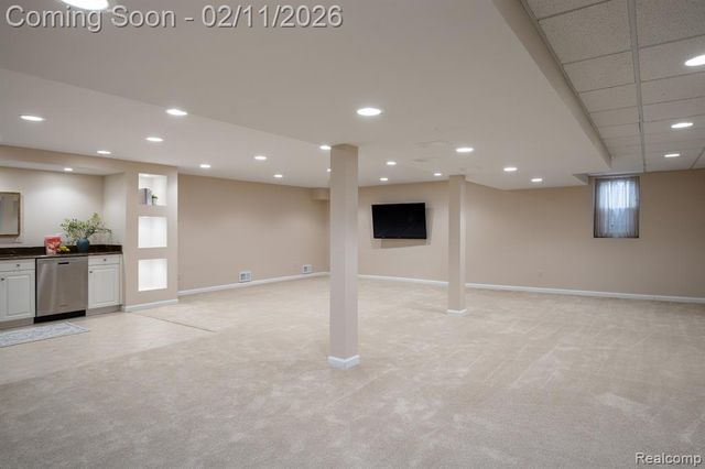 4024 Hidden Woods Drive, Bloomfield Hills, MI 48301